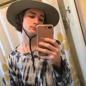 Meet your Posher, Justin